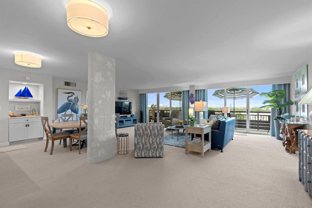 555 NW 4th Avenue Apt 501, Boca Raton, FL 33432