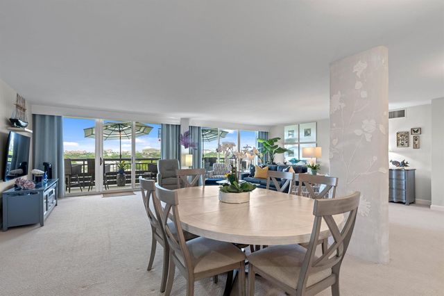 555 NW 4th Avenue Apt 501, Boca Raton, FL 33432