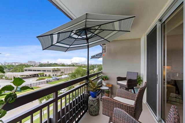 555 NW 4th Avenue Apt 501, Boca Raton, FL 33432