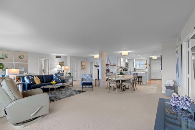 555 NW 4th Avenue Apt 501, Boca Raton, FL 33432