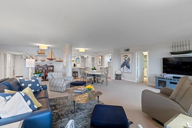 555 NW 4th Avenue Apt 501, Boca Raton, FL 33432