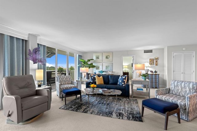 555 NW 4th Avenue Apt 501, Boca Raton, FL 33432