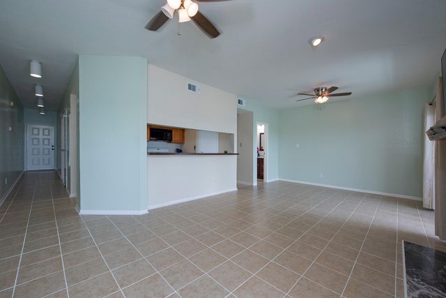 18809 Egret Bay Boulevard 127, Webster, TX 77058