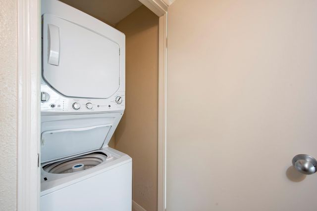 18809 Egret Bay Boulevard 127, Webster, TX 77058