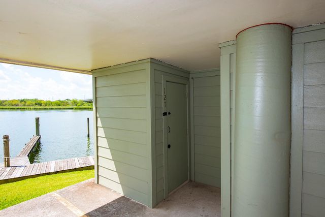 18809 Egret Bay Boulevard 127, Webster, TX 77058
