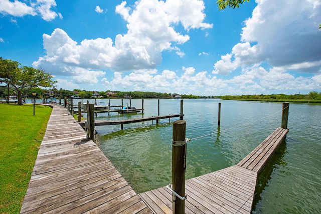 18809 Egret Bay Boulevard 127, Webster, TX 77058