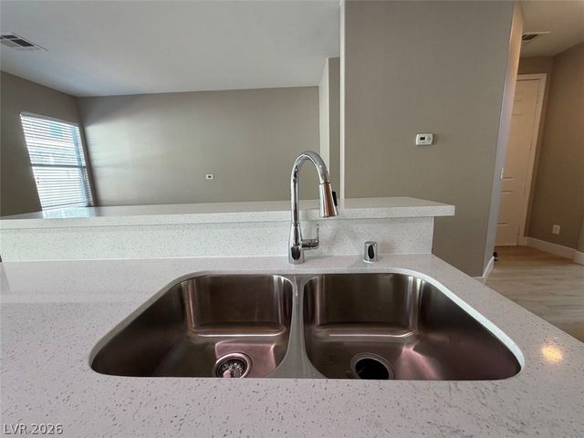 8432 Viansa Loma Avenue, Las Vegas, NV 89149