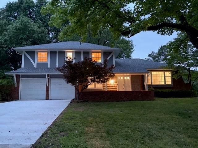 107 W 104th Street, Kansas City, MO 64114