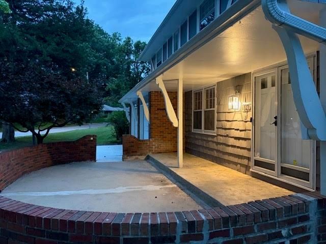 107 W 104th Street, Kansas City, MO 64114