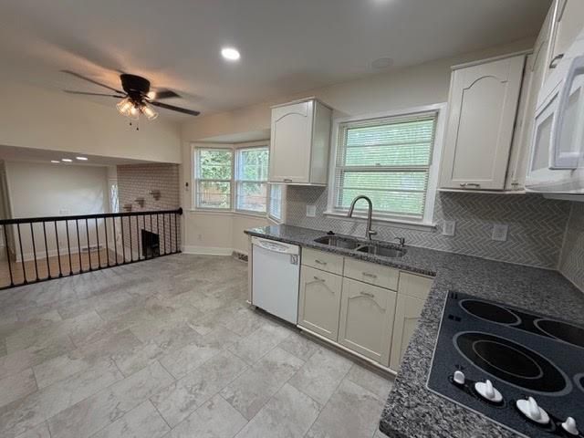 107 W 104th Street, Kansas City, MO 64114
