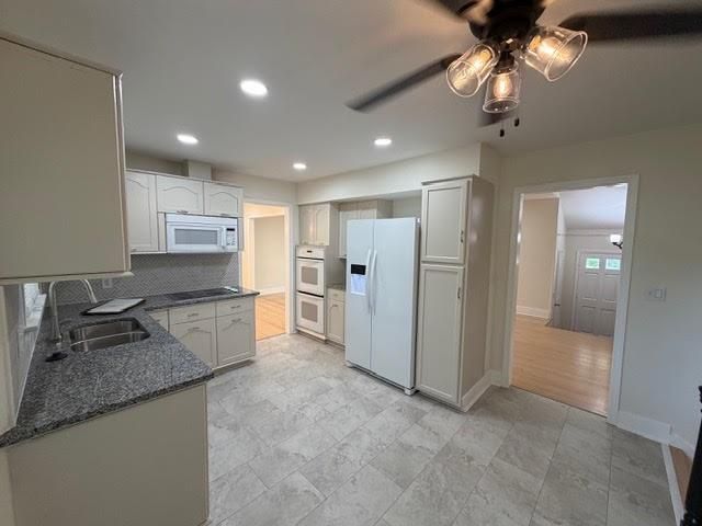 107 W 104th Street, Kansas City, MO 64114
