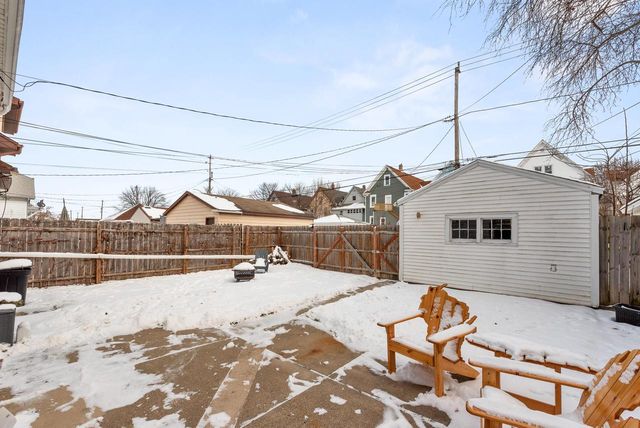 1224 S 73rd STREET, West Allis, WI 53214