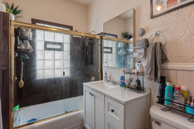 1224 S 73rd STREET, West Allis, WI 53214