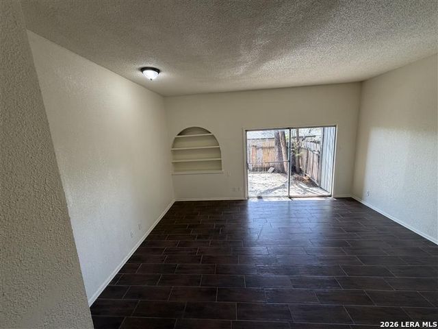 520 Gentleman Rd Apt 19, San Antonio, TX 78201