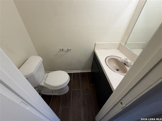 520 Gentleman Rd Apt 19, San Antonio, TX 78201