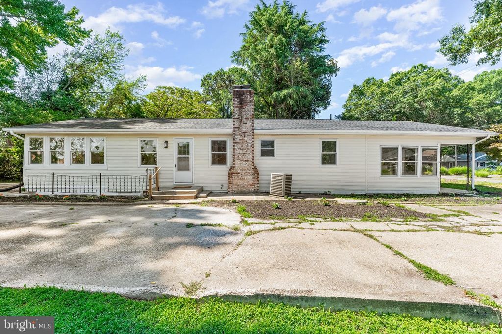 1228 HOLLY VISTA DR, Colonial Beach, VA 22443
