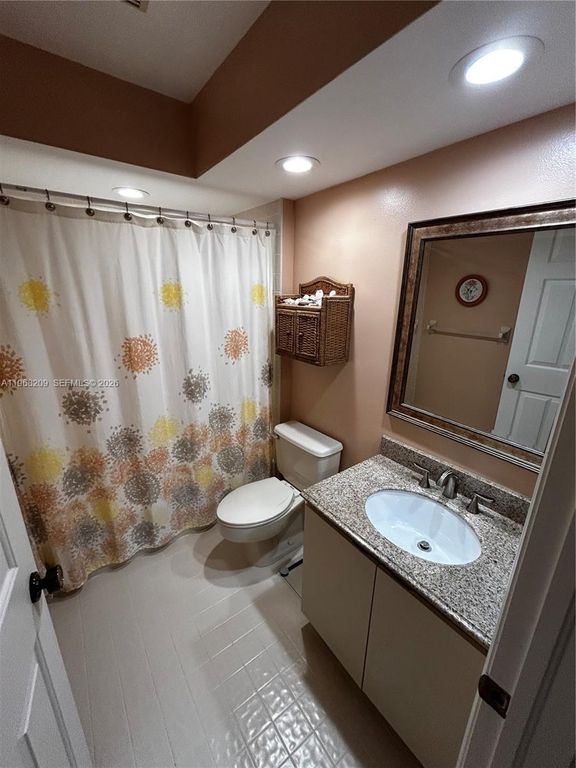 Image 14 of property listing at 7464 SE Concord Pl, Hobe Sound, FL 33455