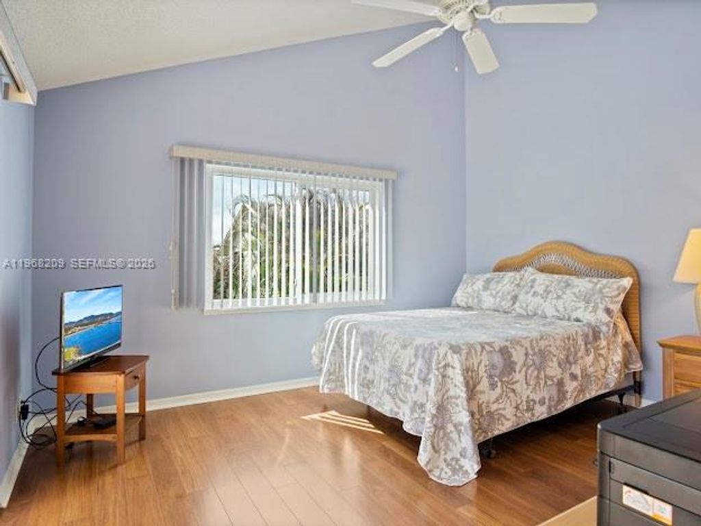 Image 17 of property listing at 7464 SE Concord Pl, Hobe Sound, FL 33455