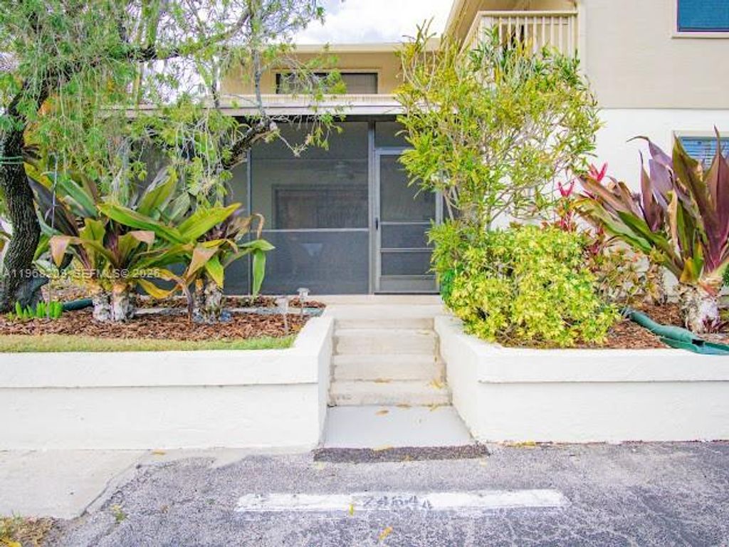 Image 25 of property listing at 7464 SE Concord Pl, Hobe Sound, FL 33455