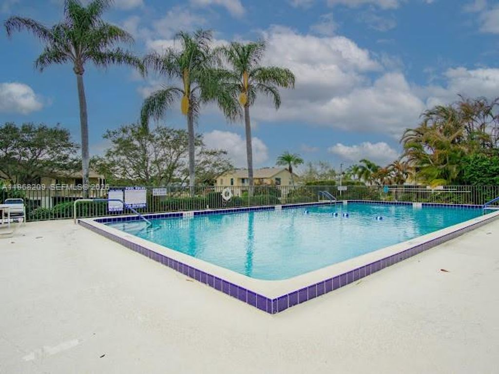 Image 26 of property listing at 7464 SE Concord Pl, Hobe Sound, FL 33455