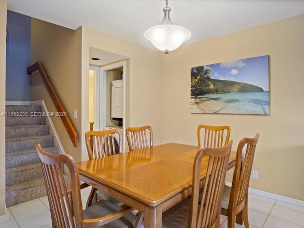 Image 8 of property listing at 7464 SE Concord Pl, Hobe Sound, FL 33455