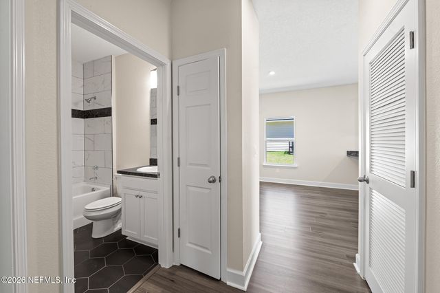 8764 BUTTERCUP Street, Jacksonville, FL 32210