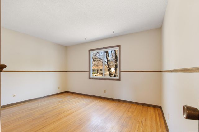 747 Terrace Drive, Roseville, MN 55113