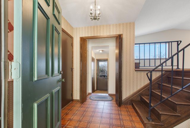 747 Terrace Drive, Roseville, MN 55113