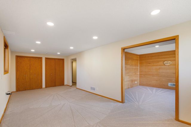 747 Terrace Drive, Roseville, MN 55113