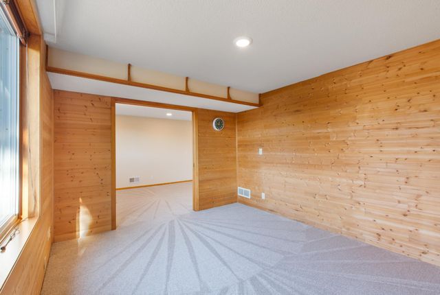 747 Terrace Drive, Roseville, MN 55113