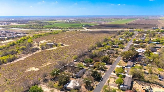 5818 Pioneer, San Antonio, TX 78245