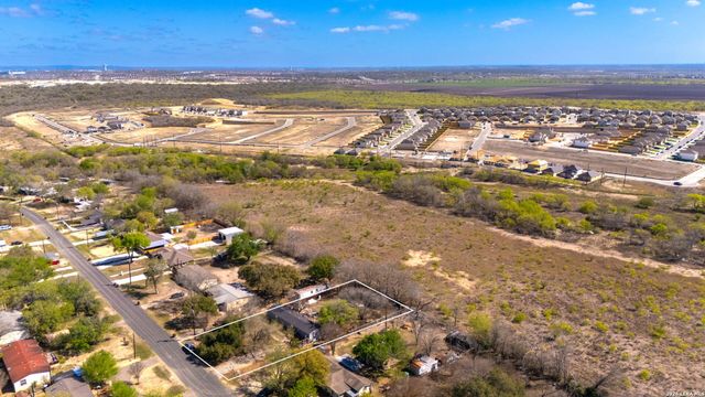 5818 Pioneer, San Antonio, TX 78245