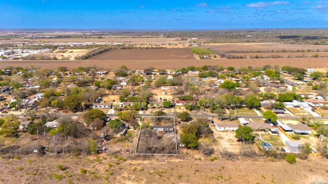 5818 Pioneer, San Antonio, TX 78245