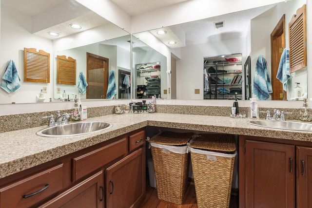 453 Whitson Drive, Columbus, OH 43230