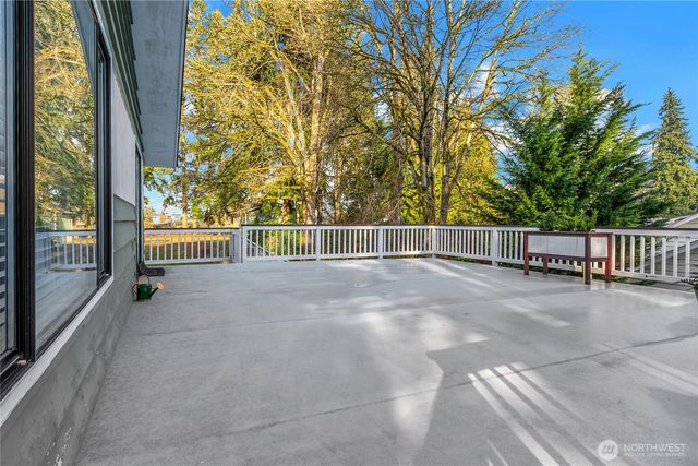 11405 24th Street E, Edgewood, WA 98372