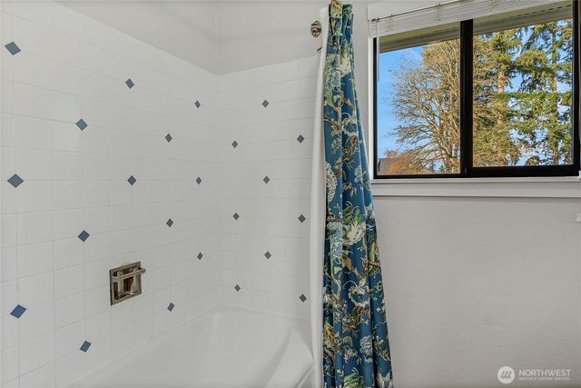 11405 24th Street E, Edgewood, WA 98372