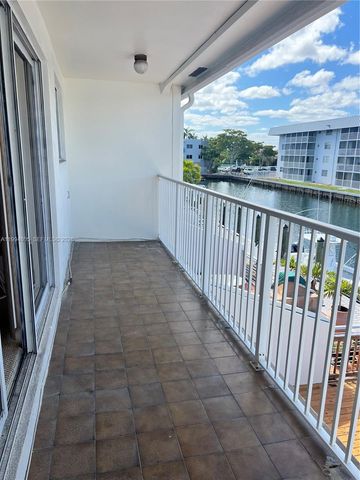 3601 NE 168th St 108, North Miami Beach, FL 33160