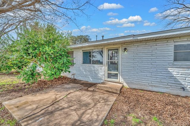201 Old Steinbeck Road, Waco, TX 76708