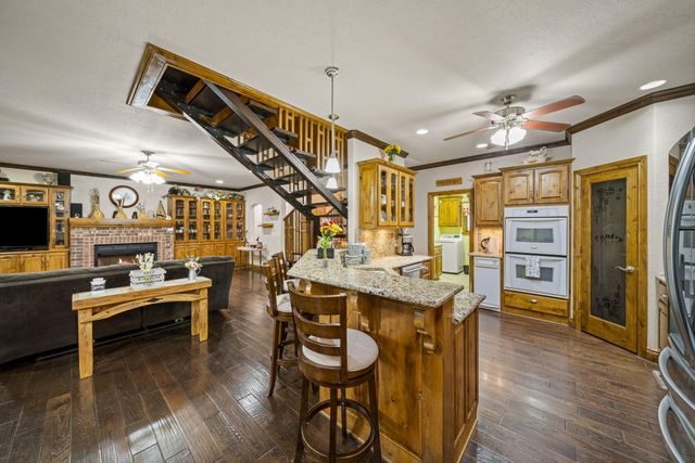 3110 Old Dike Road, Grove, OK 74344