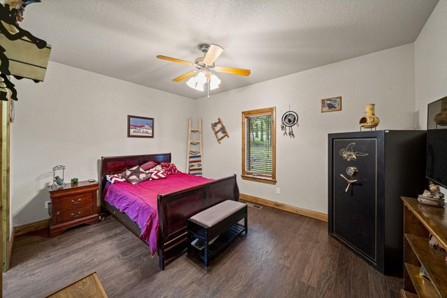 3110 Old Dike Road, Grove, OK 74344