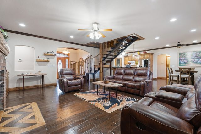 3110 Old Dike Road, Grove, OK 74344