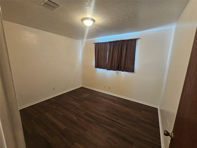 6814 Castleview Lane, Houston, TX 77489