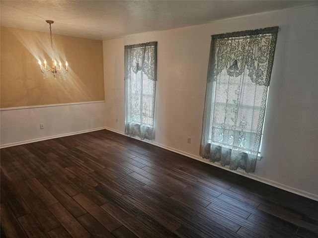 6814 Castleview Lane, Houston, TX 77489