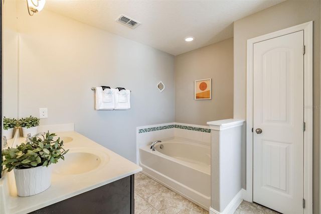 5352 OAKBOURNE AVENUE, Davenport, FL 33837