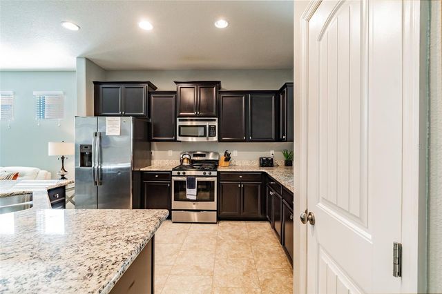 5352 OAKBOURNE AVENUE, Davenport, FL 33837