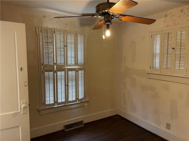 1439 Central Street, Leavenworth, KS 66043