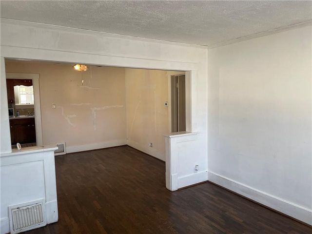 1439 Central Street, Leavenworth, KS 66043