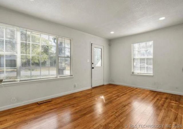 2901 E Virgin Street, Tulsa, OK 74110