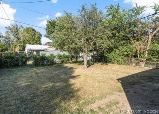 2901 E Virgin Street, Tulsa, OK 74110