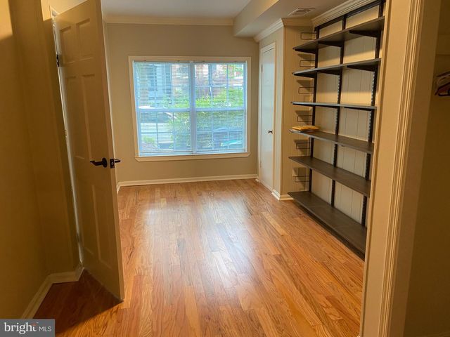 339 SE 11TH ST SE, Washington, DC 20003